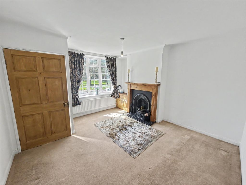 Property photo 3 of 14 Living Room