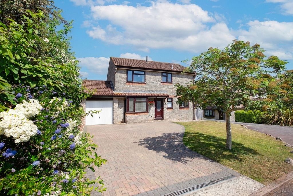 Property photo 1 of 26