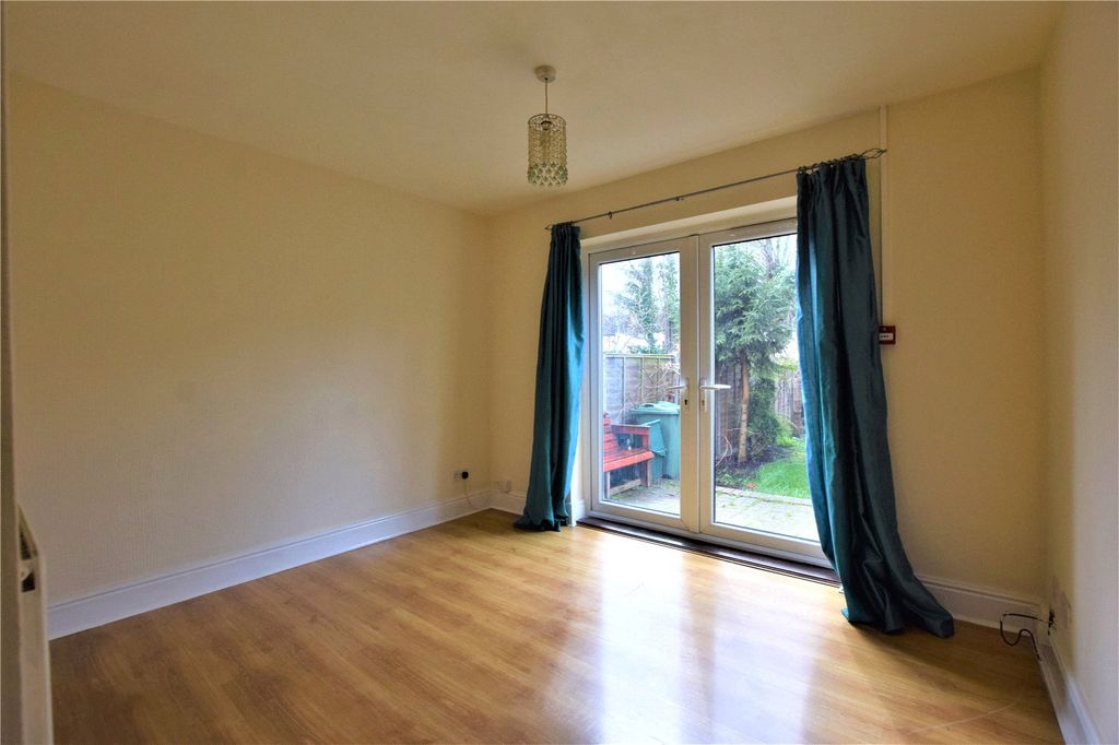 Property photo 2 of 8 Picture No. 07