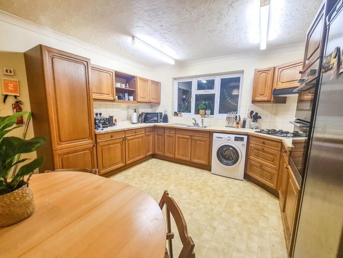 Property photo 2 of 14 Image