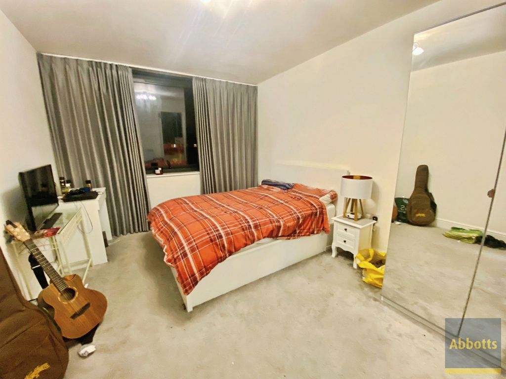 Property photo 3 of 6
