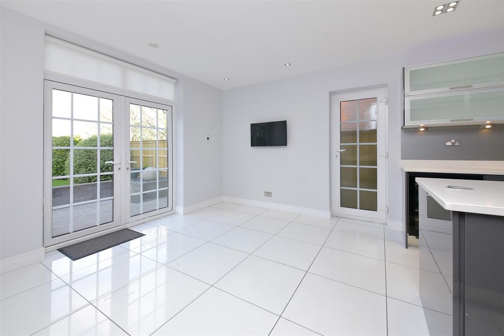 Property photo 3 of 16 0023.Jpg