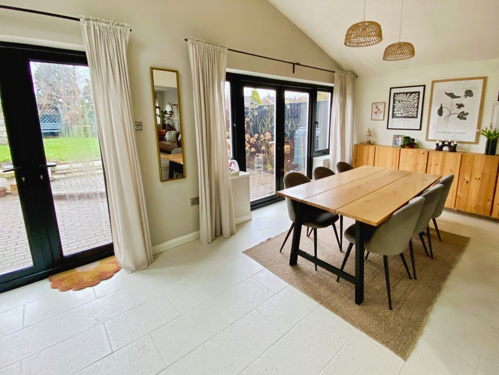 Property photo 3 of 21