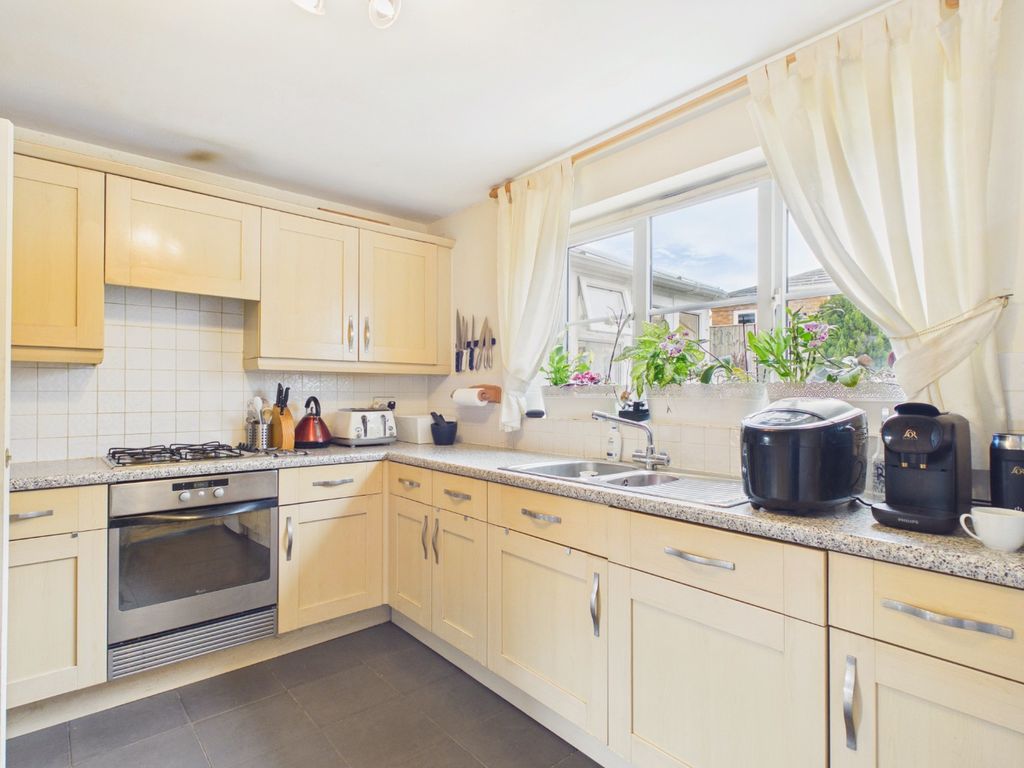 Property photo 3 of 20 5120585