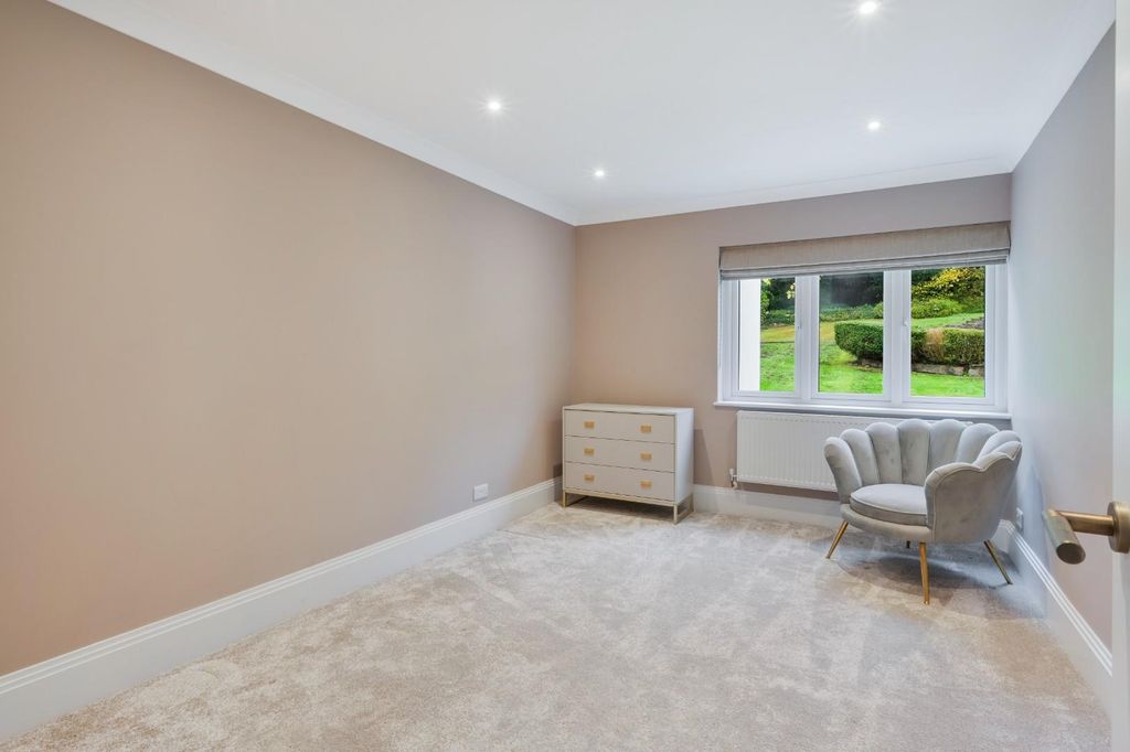 Additional image 17 of 6 bed property for saleHazelwood Lane, Chipstead, Coulsdon CR5