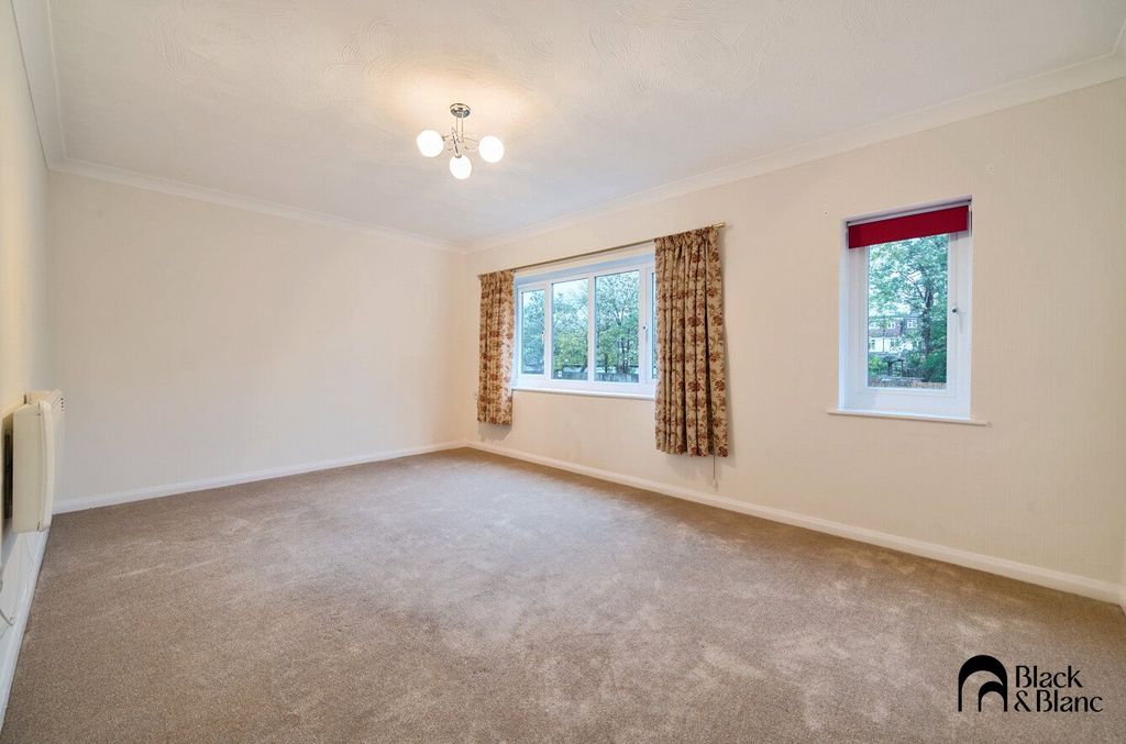 Property photo 2 of 19 Living Room