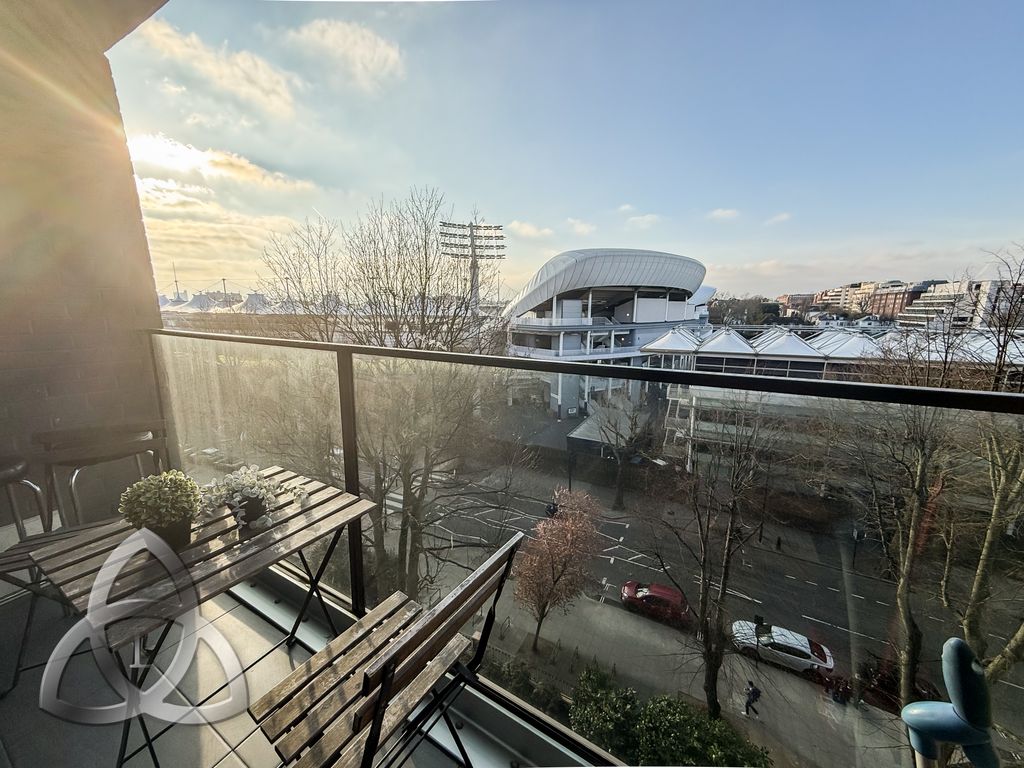 Property photo 2 of 14 Image00024