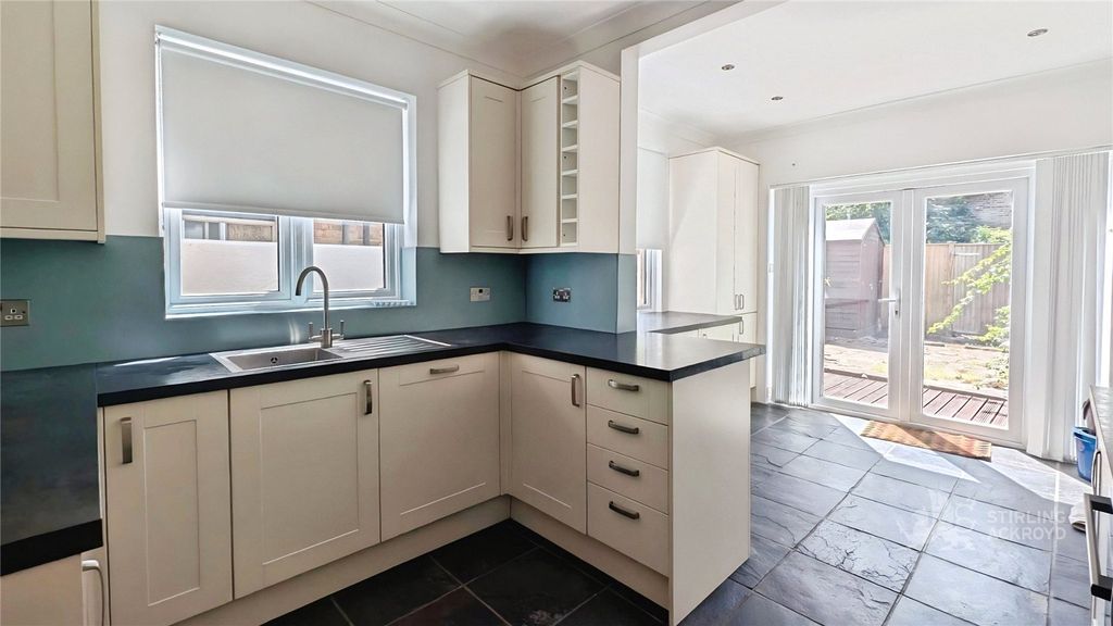 Property photo 3 of 15 Kitchen