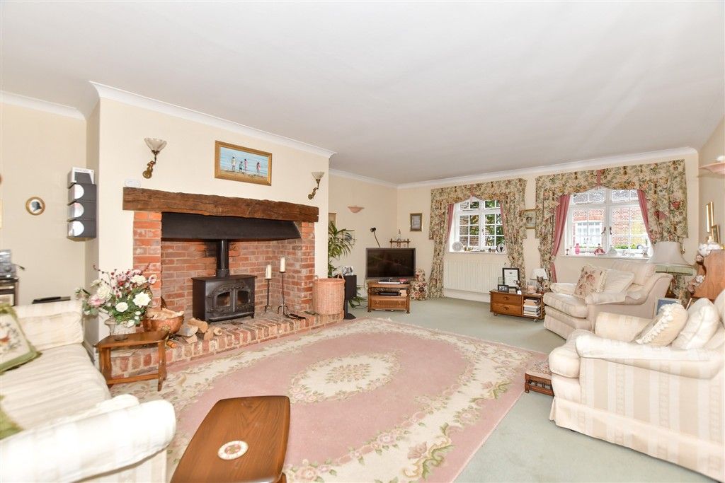 Property photo 3 of 17 Sitting Room