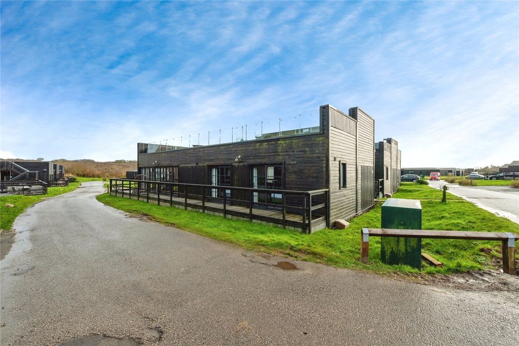 Property photo 1 of 27 Picture No. 03