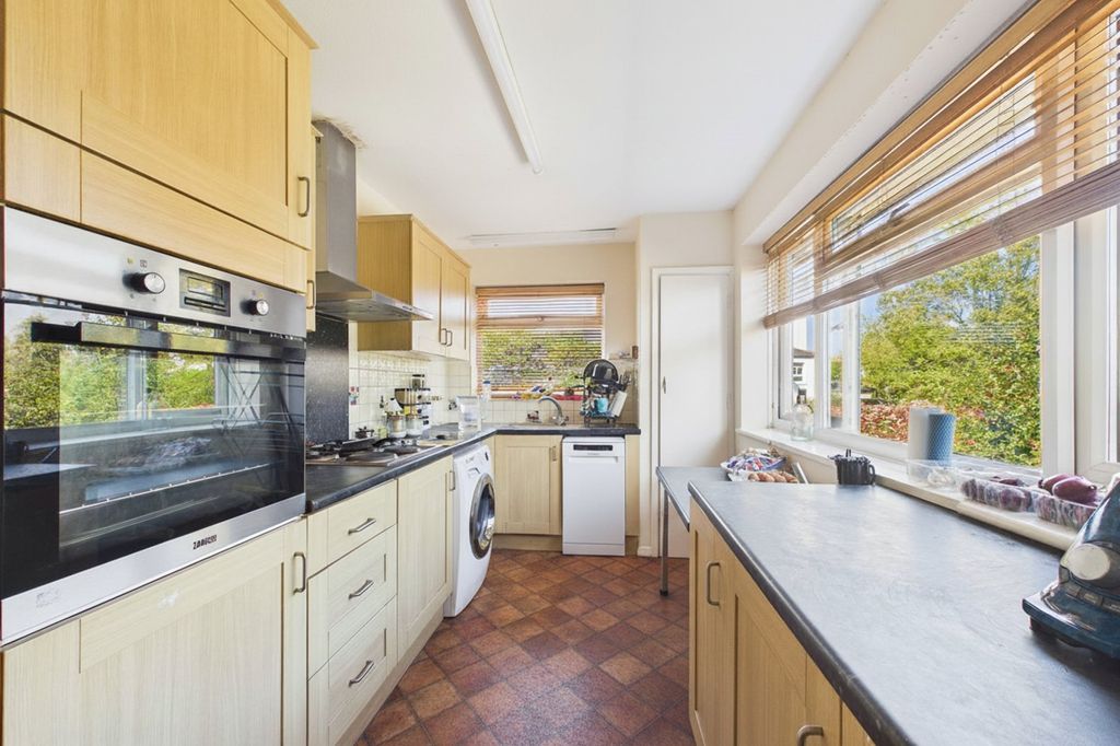 Property photo 2 of 6 Picture No. 18