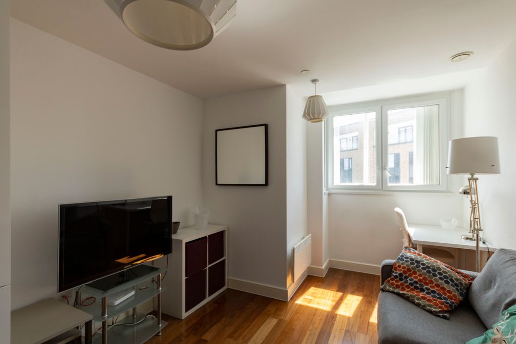 Property photo 3 of 13 Img_4709_1