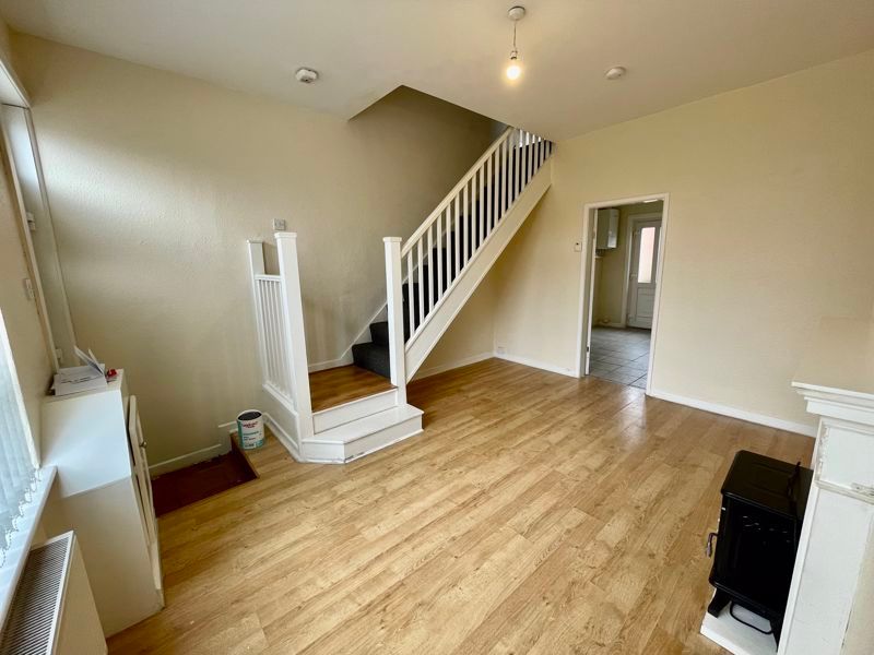 Property photo 1 of 12 Photo 3