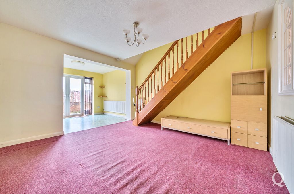 Property photo 2 of 25 6852Bb80-c13d-4A4...