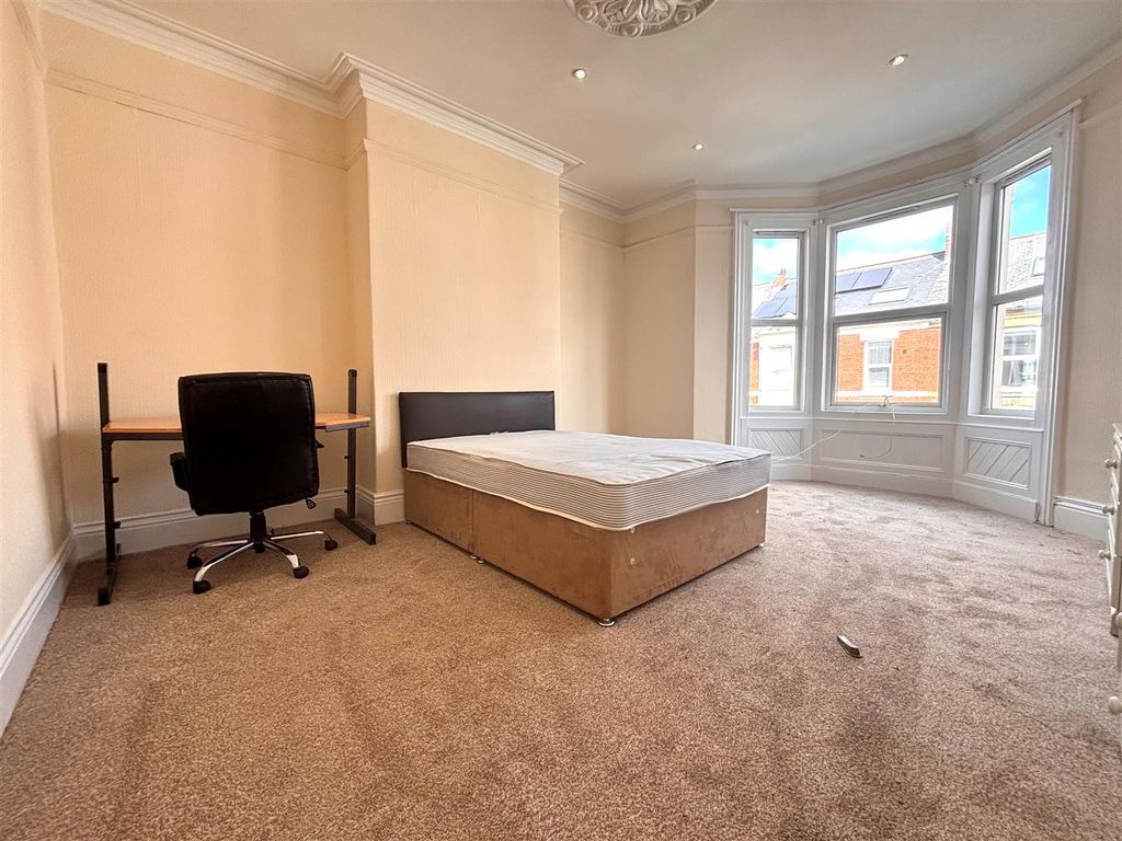 Property photo 3 of 9 2.Jpg