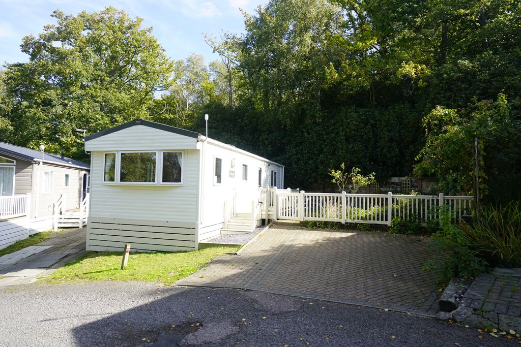 Property photo 1 of 27