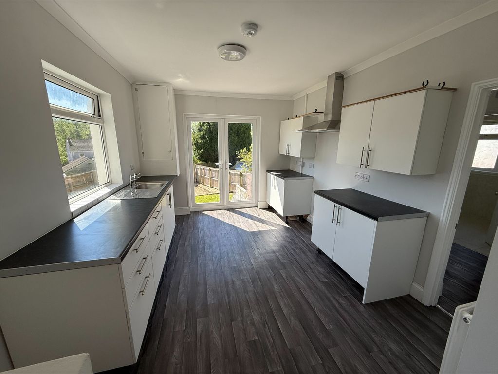 Additional image 2 of 4 bed property to rentWalter Road, Ammanford SA18