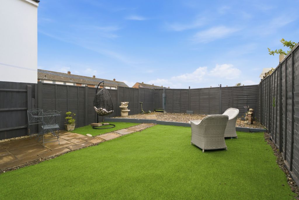 Property photo 1 of 21