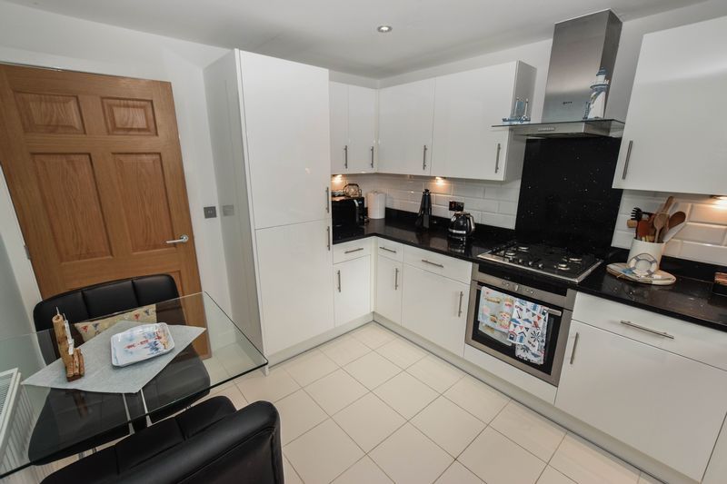 Property photo 3 of 15 Kitchen