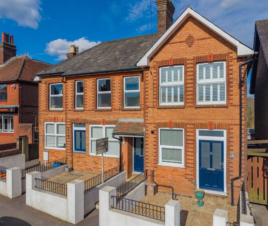 Property photo 1 of 12