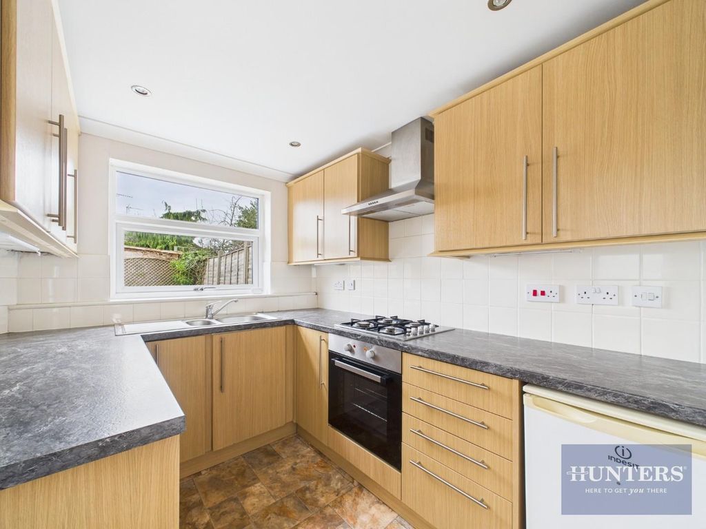 Property photo 2 of 17 Kitchen