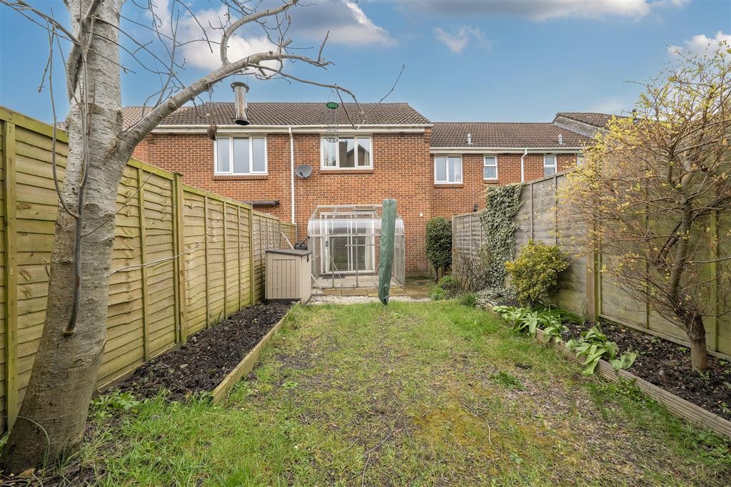 Property photo 3 of 14 1426145-14-69B825Bf8Bf1d.Jpg