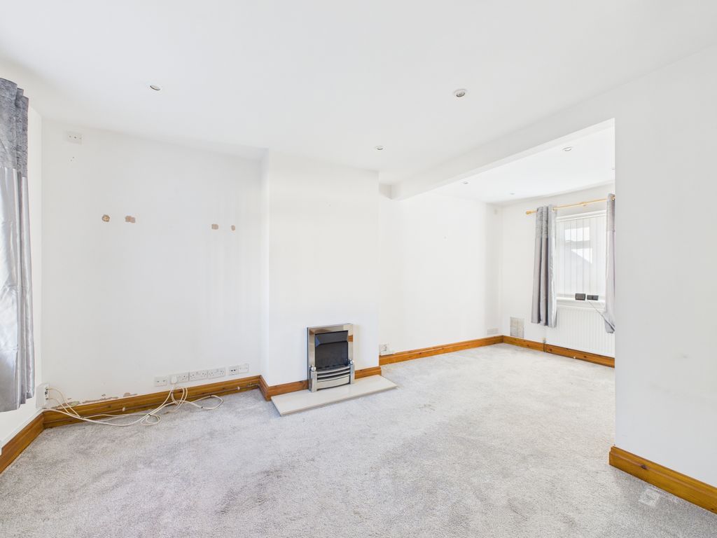 Property photo 2 of 13 Living Room 2