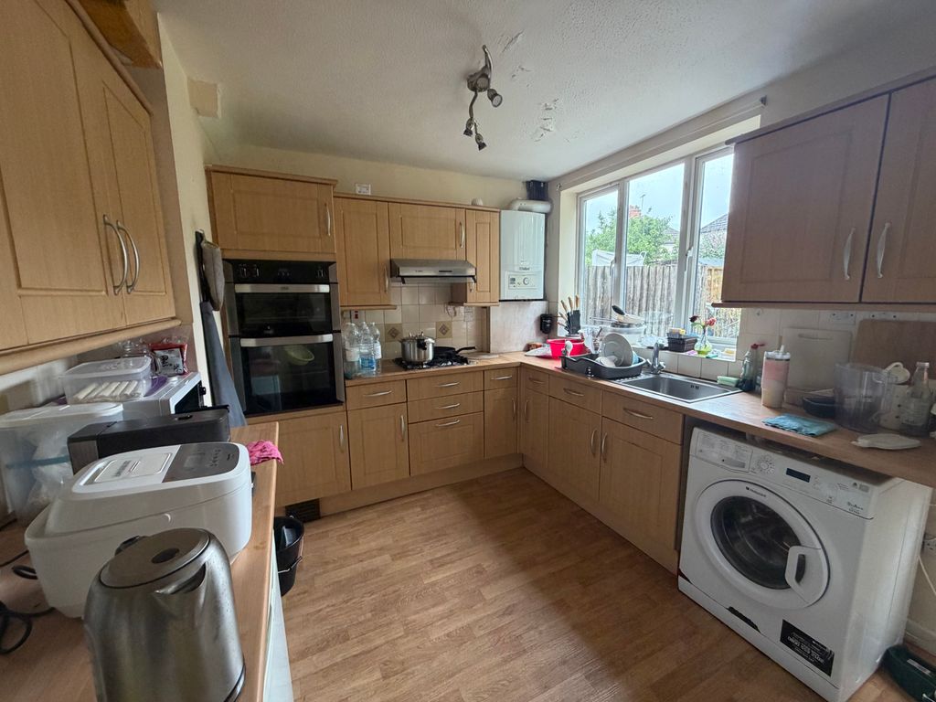 Property photo 2 of 4
