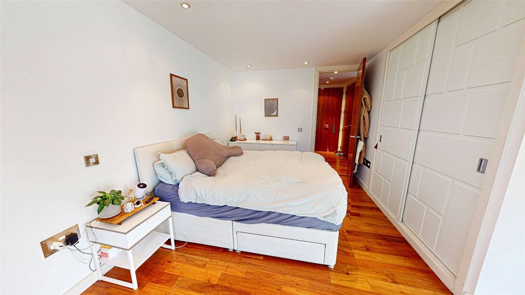 Property photo 3 of 8 Picture No. 04