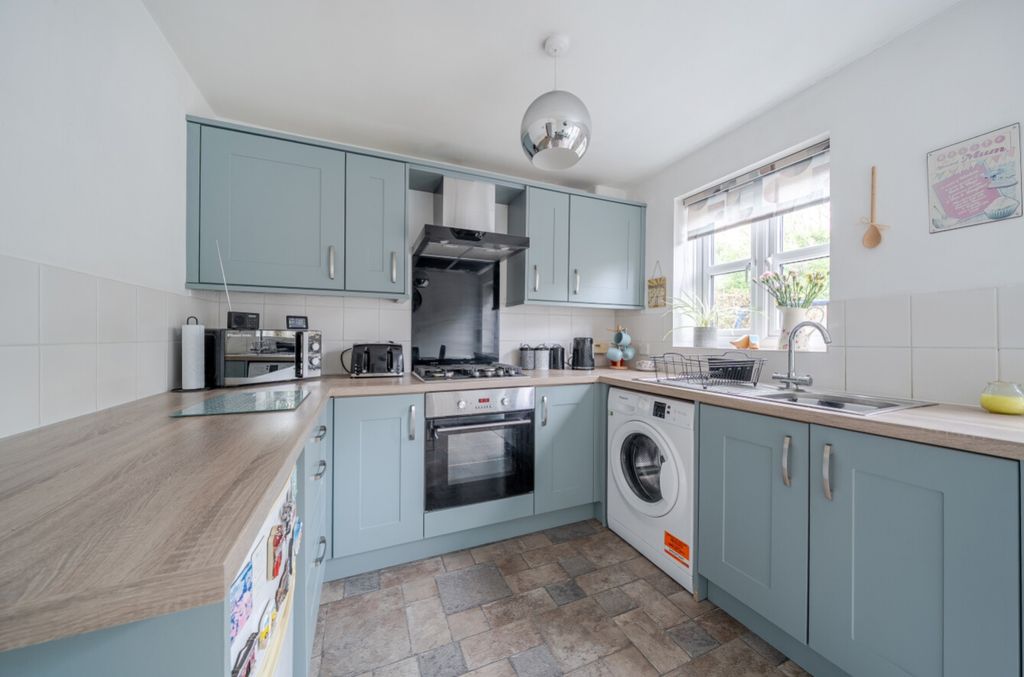 Property photo 3 of 10 1437003-3-69d837Db69d42