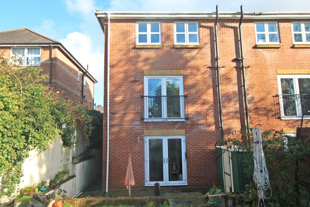 Property photo 2 of 9 Rear.Jpg