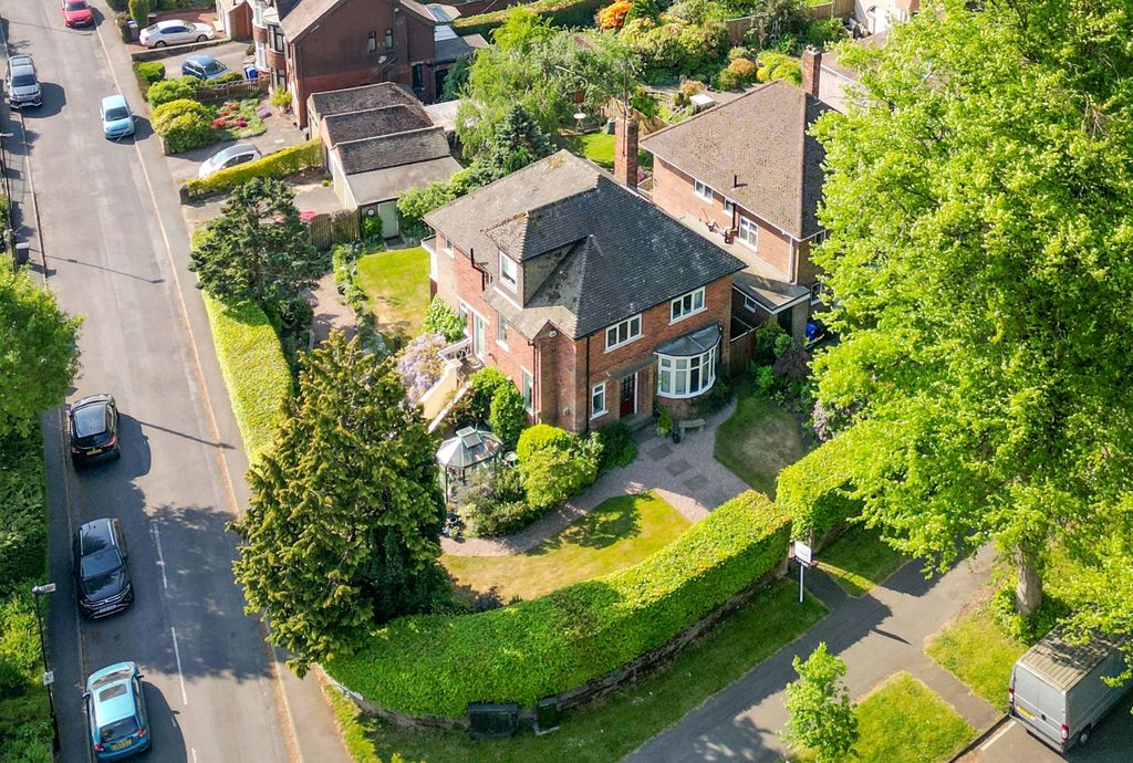 Property photo 1 of 42 Whirlowdale Road