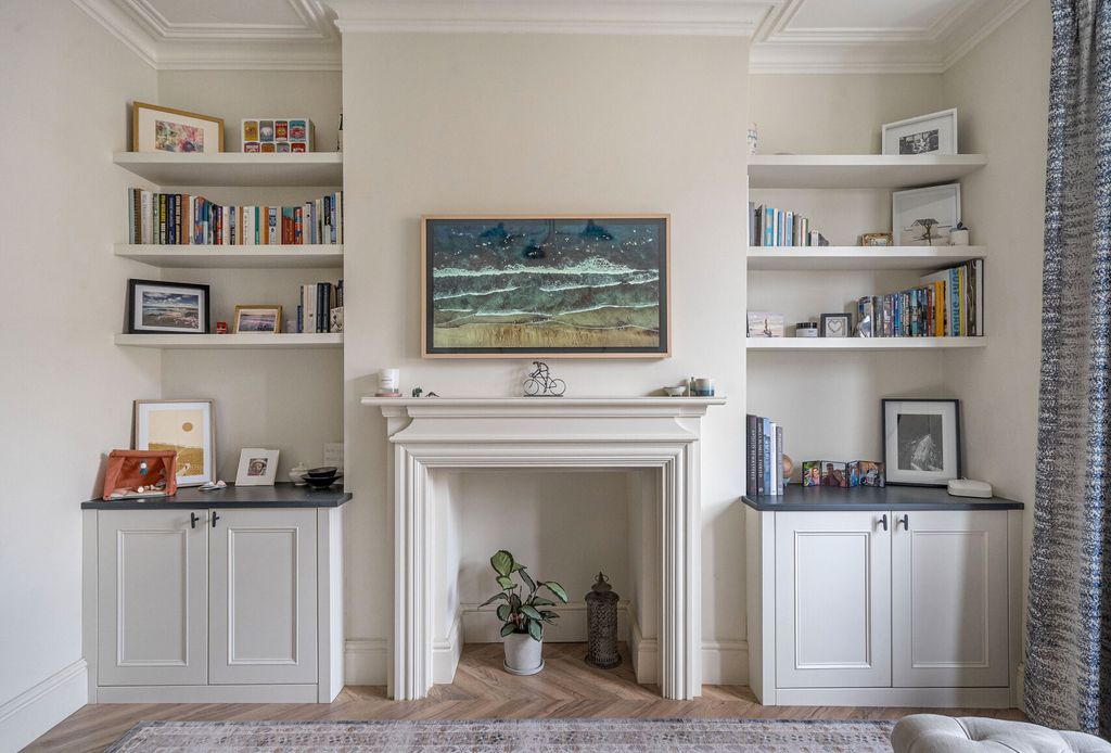 Property photo 3 of 18 Sitting Room