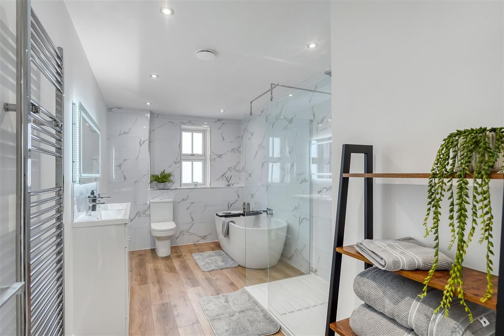 Additional image 12 of 5 bed detached house for saleKings Head Cottages, Heighington, Darlington DL2