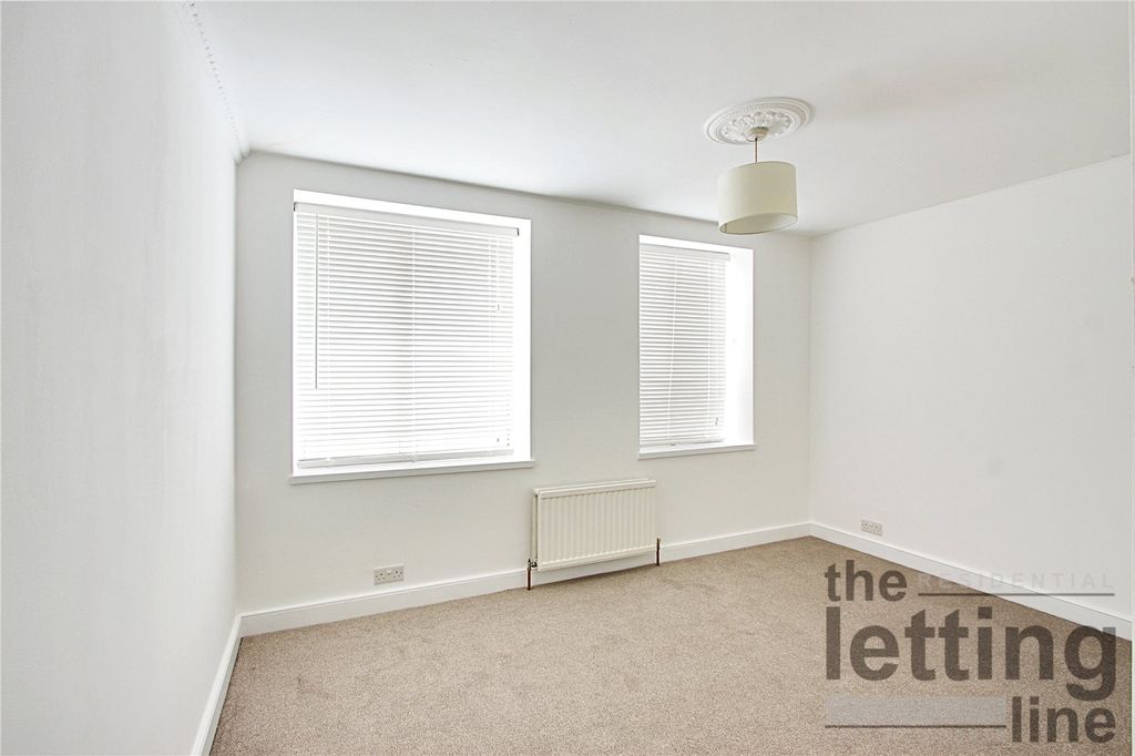 Property photo 3 of 6 Picture No. 11