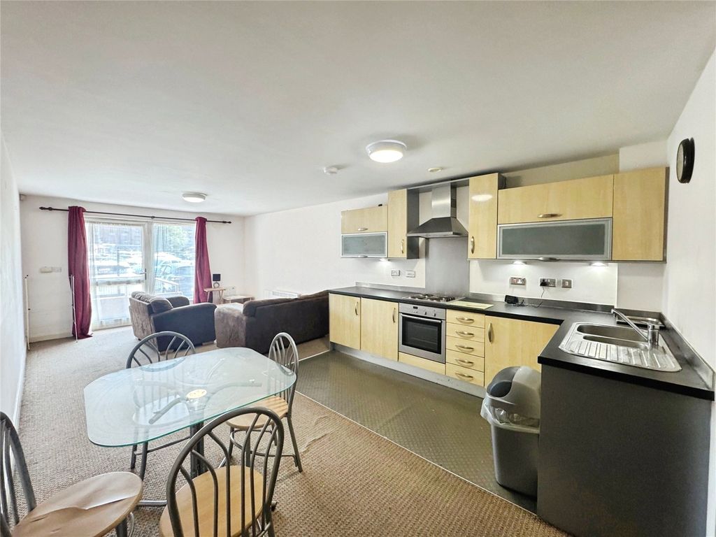 Property photo 1 of 19 Lounge/Kitchen