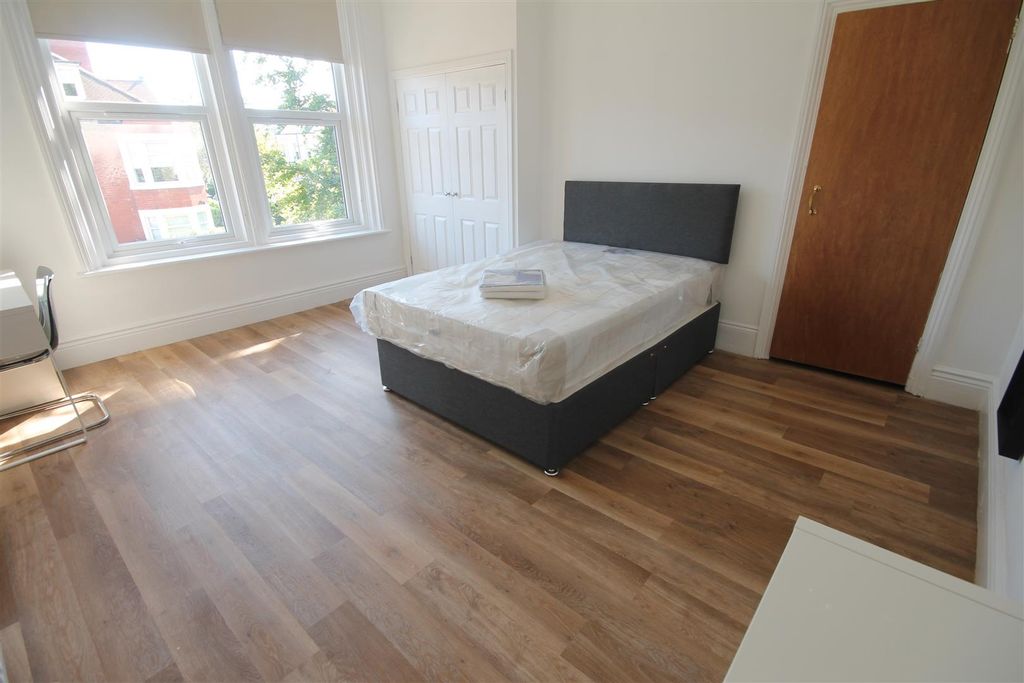 Property photo 3 of 9 6.Jpg