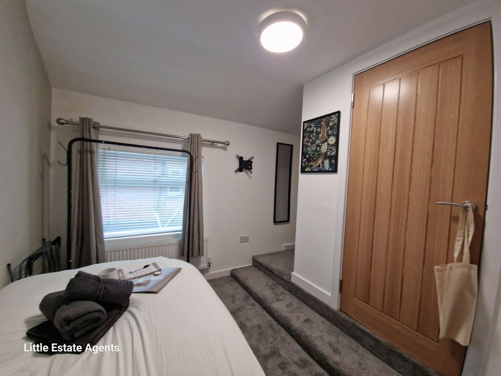 Property photo 2 of 12 Photo 2