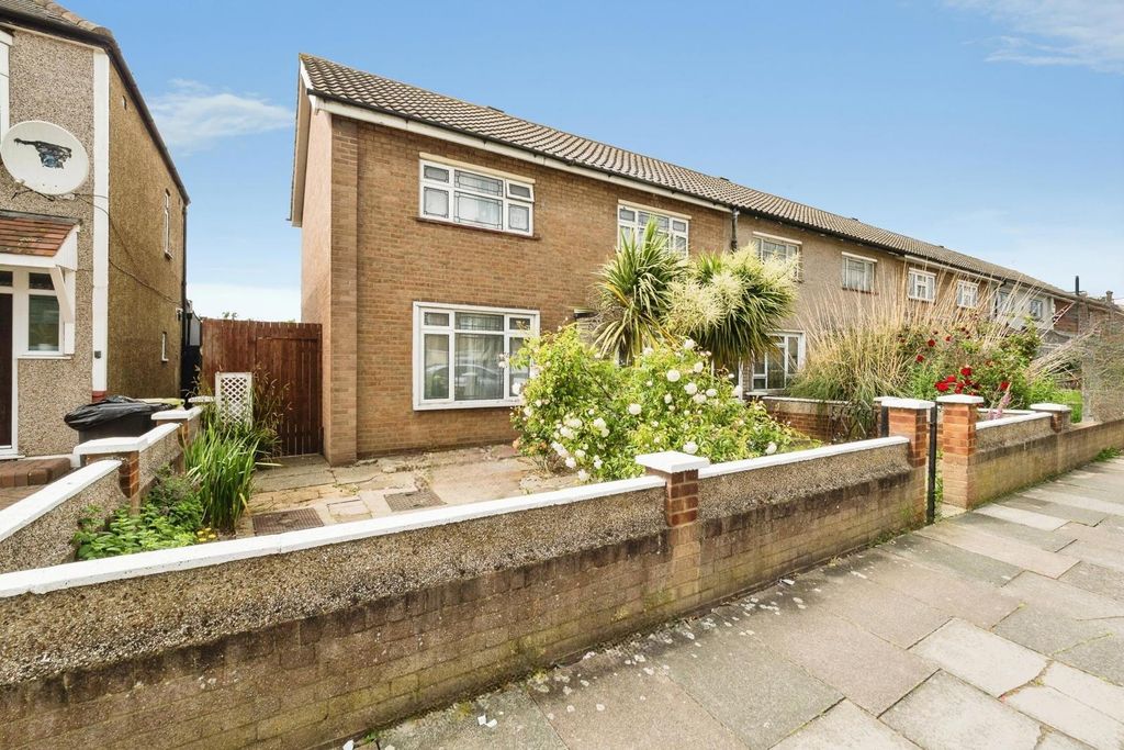 Property photo 1 of 18 Pbox-Img.Jpg