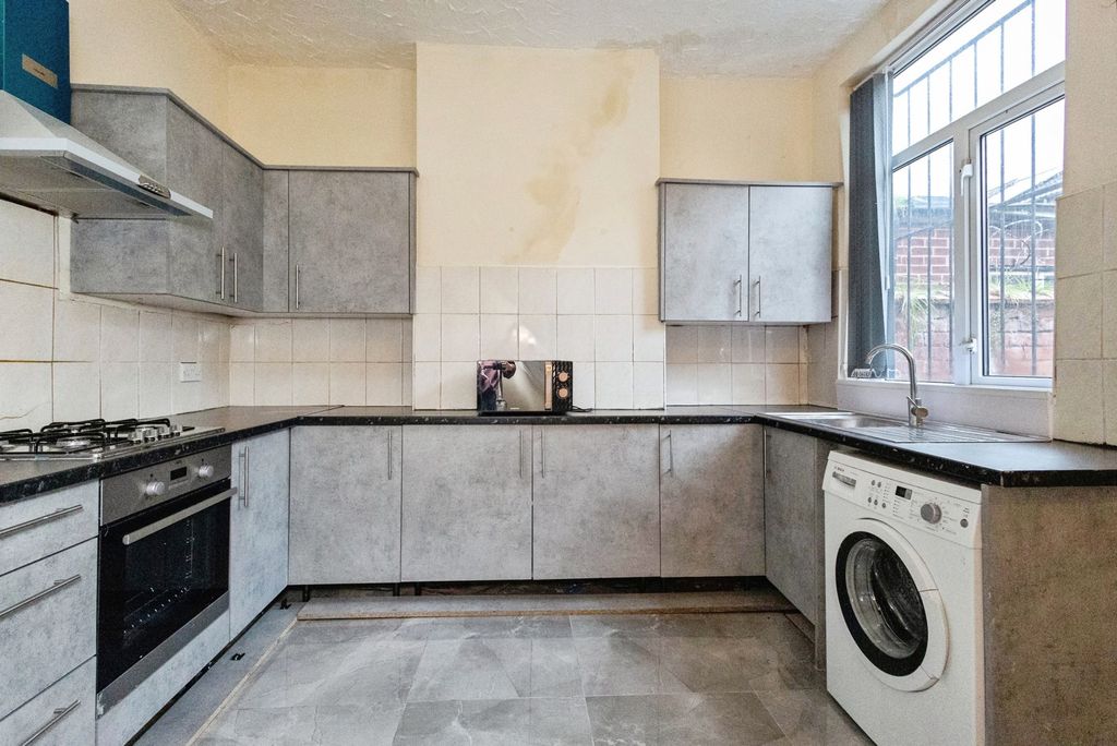 Property photo 2 of 26 Pbox-Img.Jpg