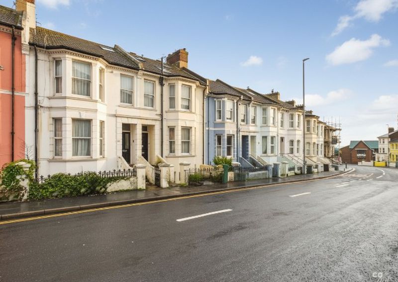 Property photo 1 of 6 Photo 5