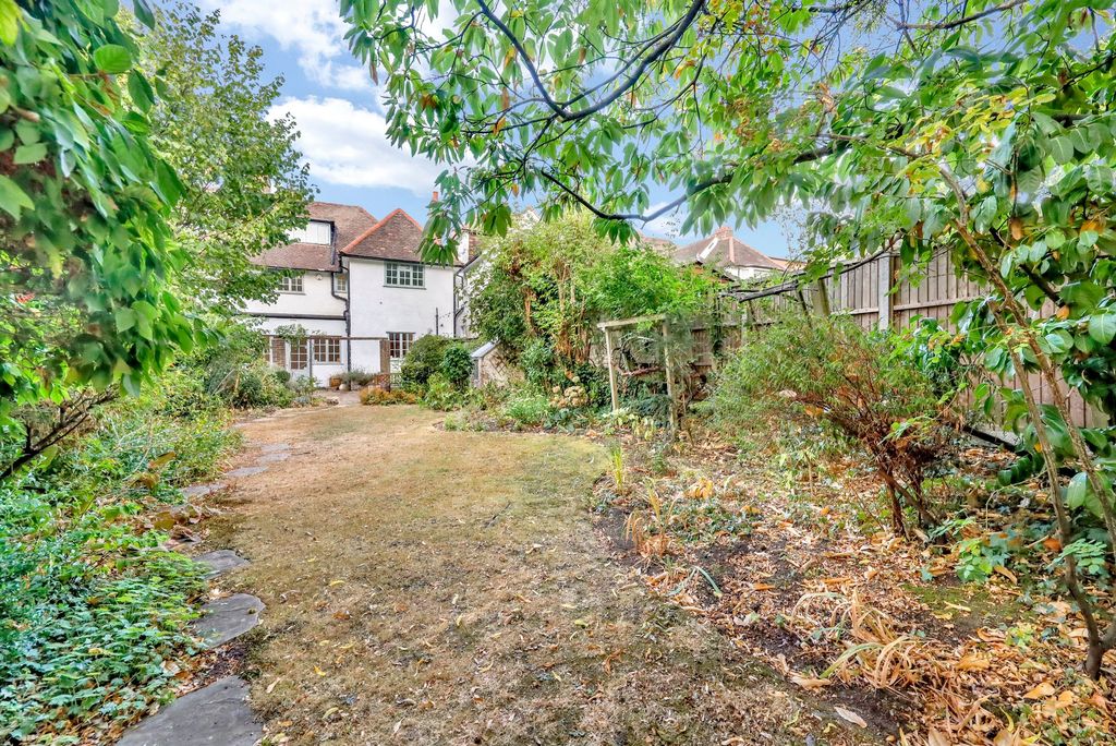 Property photo 2 of 22