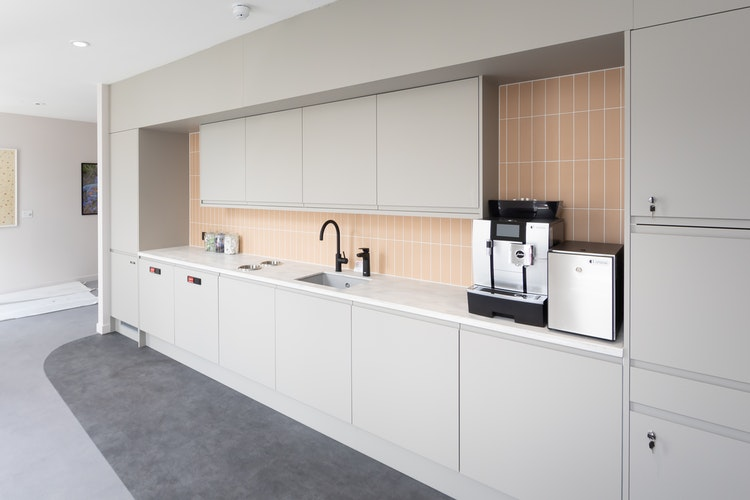 Property photo 3 of 36