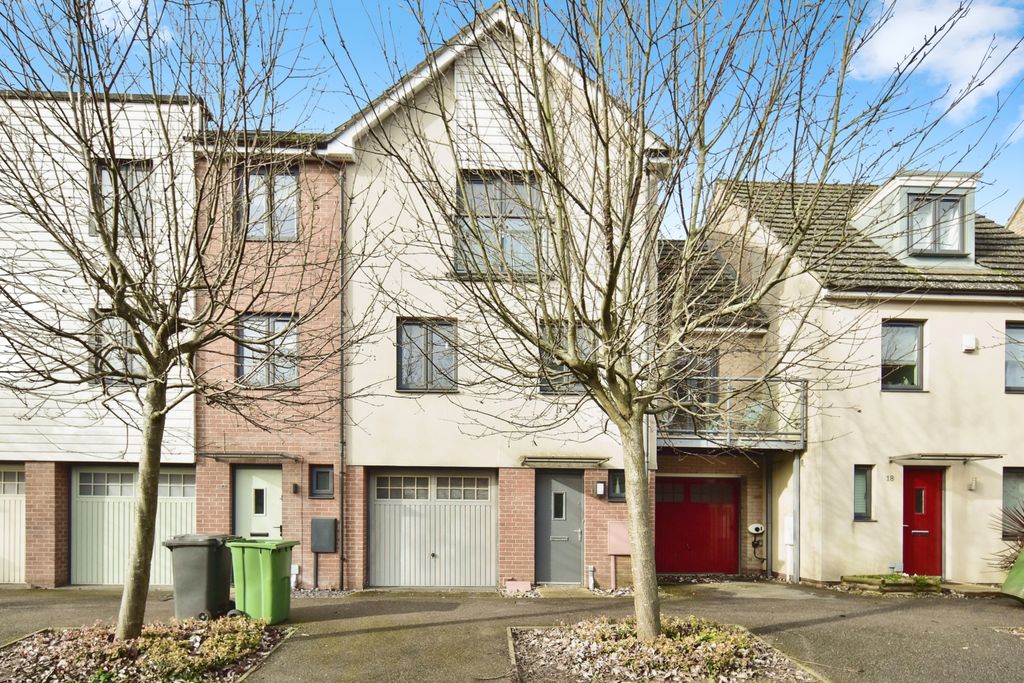 Property photo 2 of 14 Photography