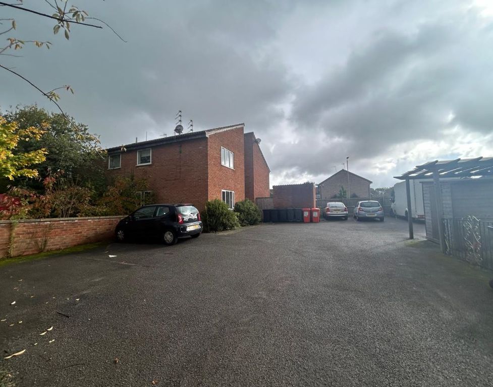 Property photo 2 of 3