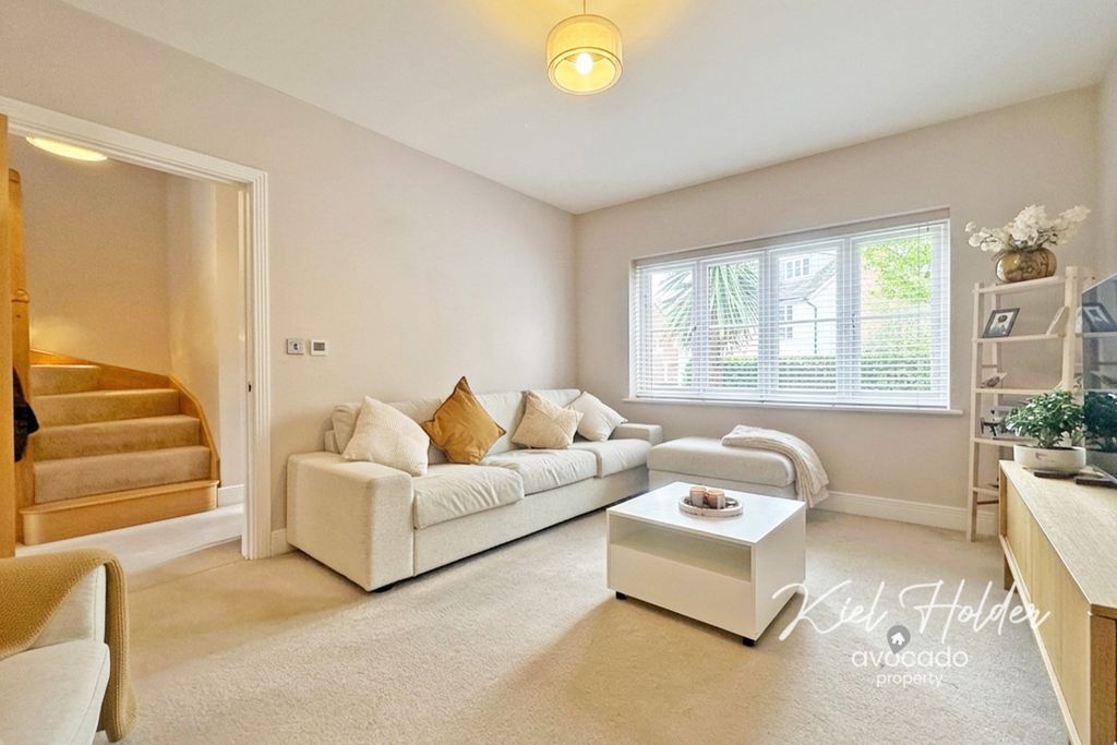 Property photo 3 of 24 4855435