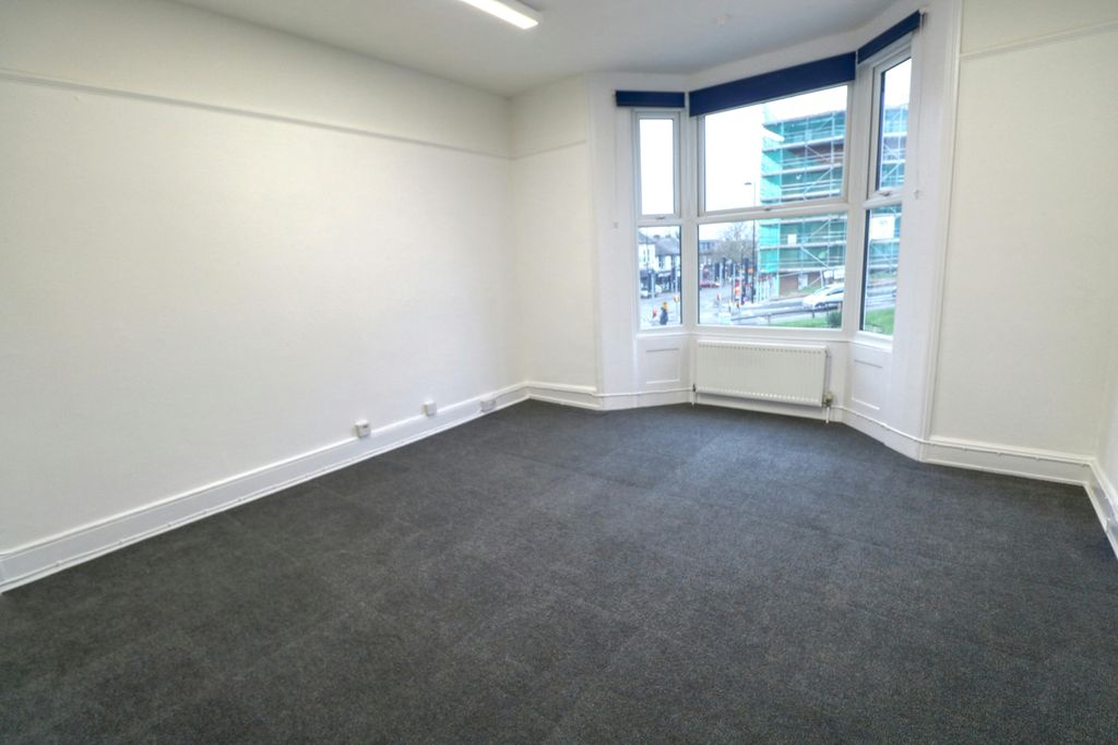 Property photo 2 of 5 Suite 6 3.Jpg