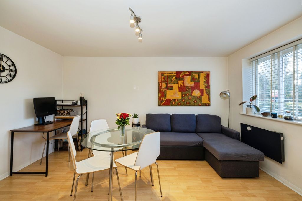 Property photo 2 of 19