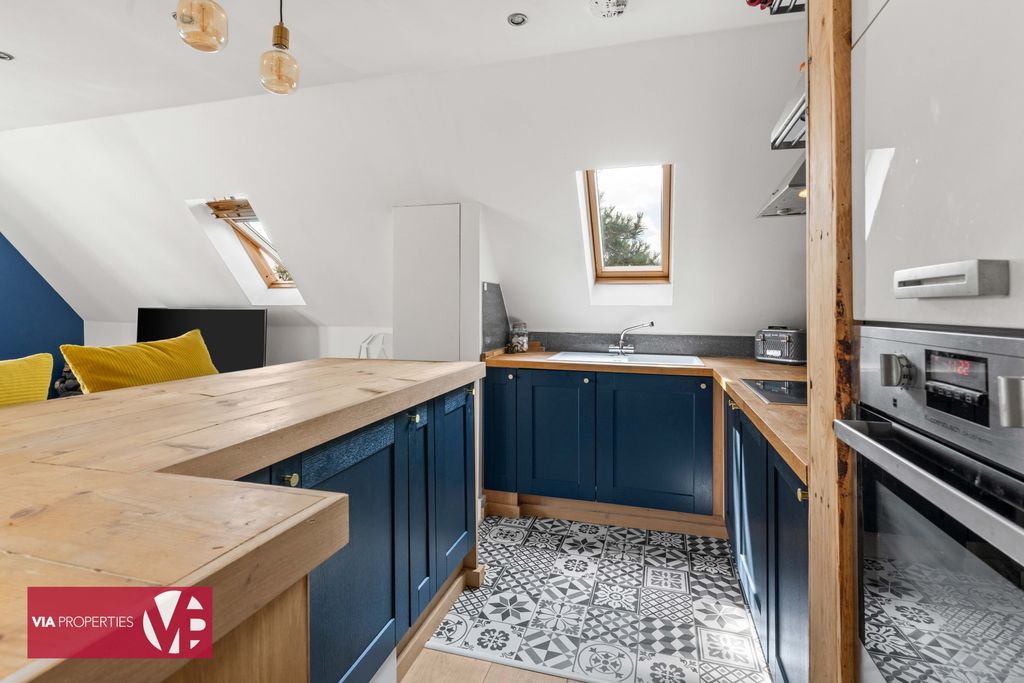Property photo 3 of 14 10 Portland Court Brocket Road Hoddesdon Via Properties Estate l
