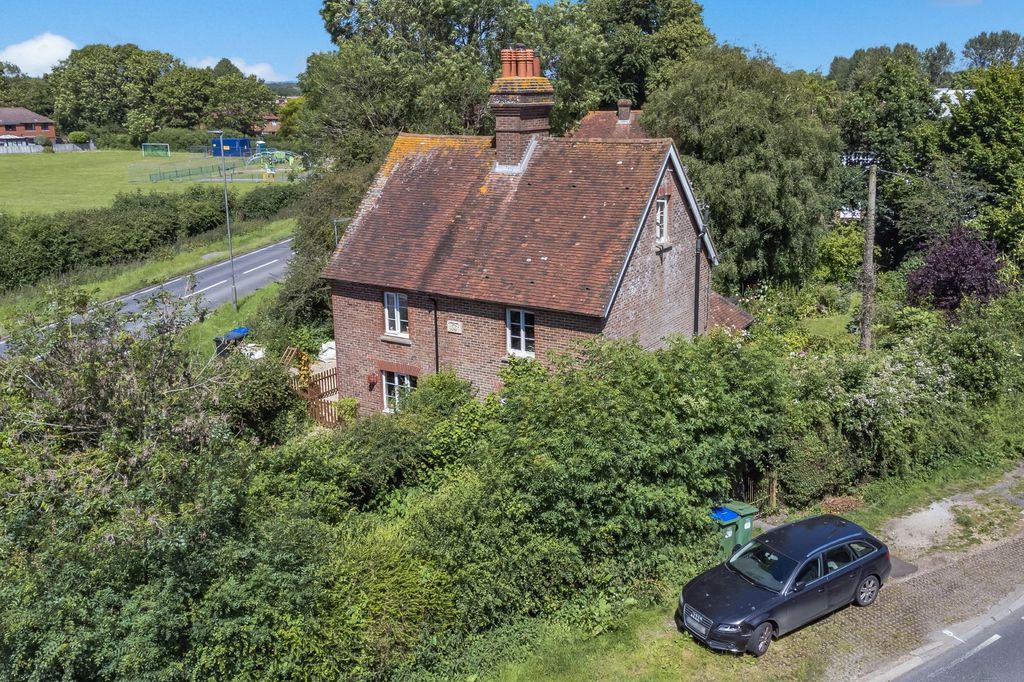 Property photo 2 of 18